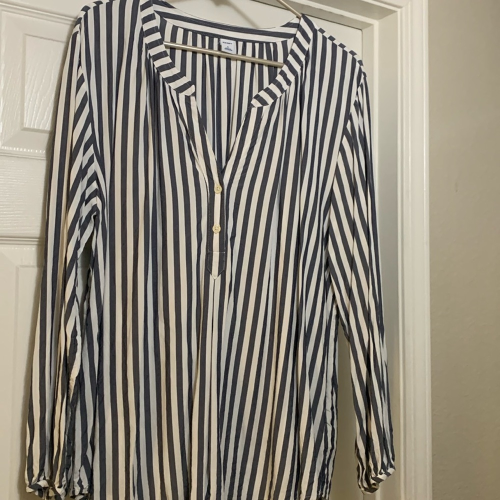 Old Navy blouse